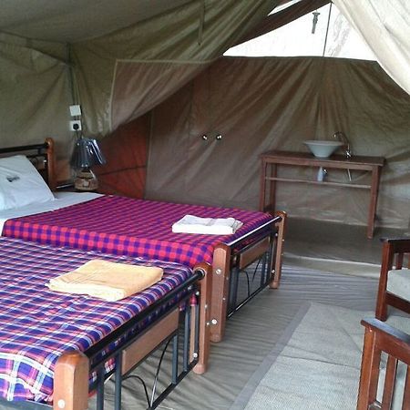 Enkolong Tented Camp Maasai Mara Kültér fotó